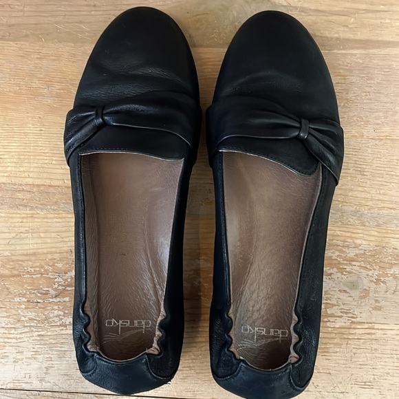Dansko Karen Loafer Burnished Black Nubuck Leather Bow Ruching Size EU 40 9.5-10 - Picture 5 of 11